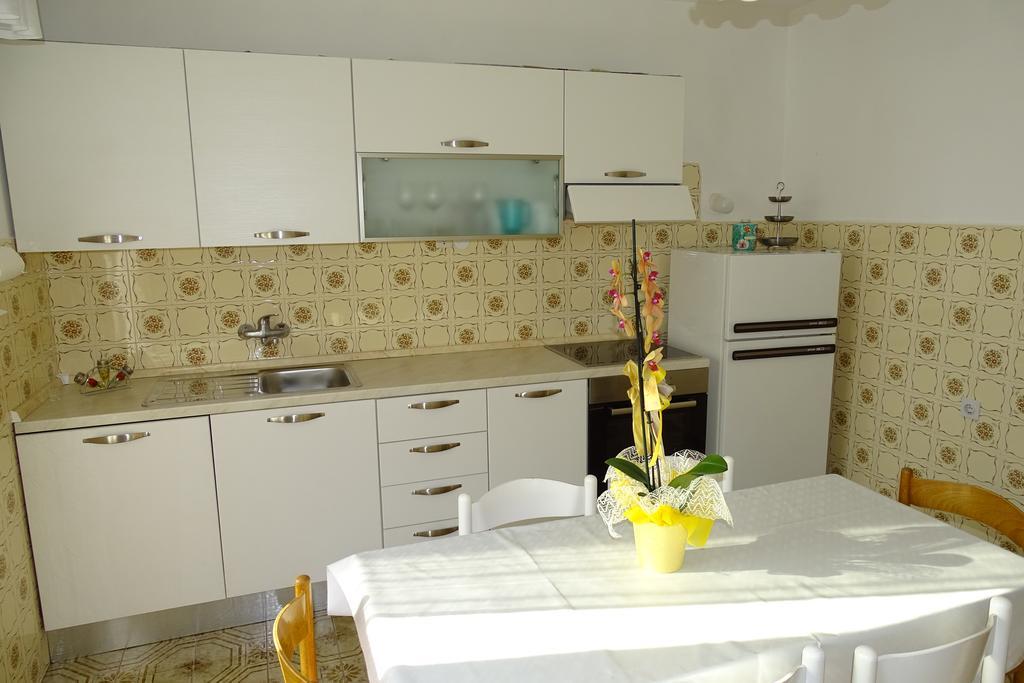 Apartment Parenzana Bibali 65 A 52460-Buje Dış mekan fotoğraf